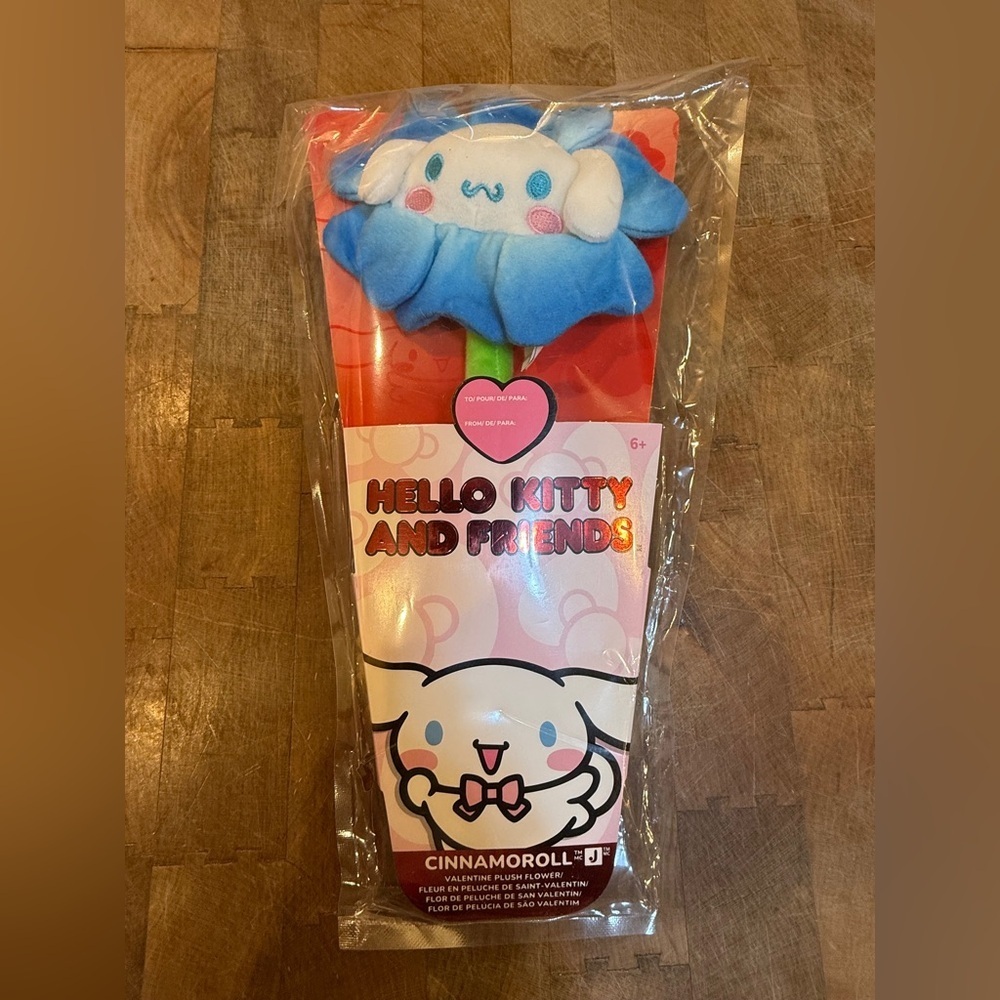 Hello Kitty Friends Plush Cinnamon Roll Blue Bendable Flower Valentine’s Day